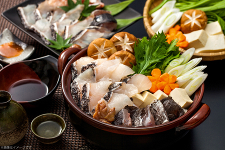 クエ クエ鍋 約1～2人前 セット 切身 約200g 1パック アラ身 約200g 1パック クエ出汁 500ml 2本 [いけす居食家 大徳利 長崎県 平戸市 hr42bgy390097] 