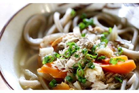 【3回定期便】椿鯖そば （具だくさん 手打ちそば） 4人前 五島市/大河内商店[PAQ008]