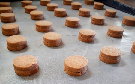 【南島原からスペイン菓子職人が作る】 幸せのお菓子 ポルボロン ２０個入り / ぼるぼろん お土産お菓子 デザート 焼き菓子 / 南島原市 / 吉田菓子店 [SCT030]