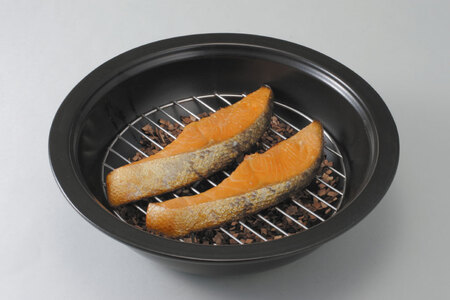 直火対応 お手軽燻製鍋 小 スモークチップ付き [トーセラム 長崎県 東彼杵町 hs42bag480042]