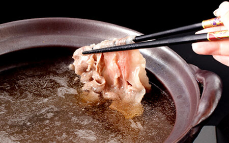 【すき焼きやしゃぶしゃぶに】長崎和牛 切り落とし 計900g（300g×3パック）[OAU014]