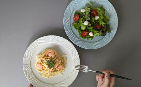 【波佐見焼】YABANE 24cmリムプレート ペアセット ミントブルー＆アイボリー【永峰製磁 eiho】[RA79]