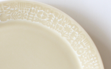 【波佐見焼】PATTERNED PLATE 21 ecru 【BIRDS’ WORDS】[CF096]