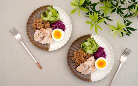 【波佐見焼】花しのぎ 中皿 ペア ハーフカラー（栗/白）【団陶器】[PB178]