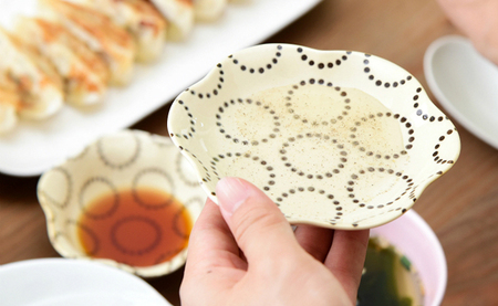 【波佐見焼】粉引釉 六方押小皿 5枚セット 十草／羽根／円／花／糸【natural69】[QA137]