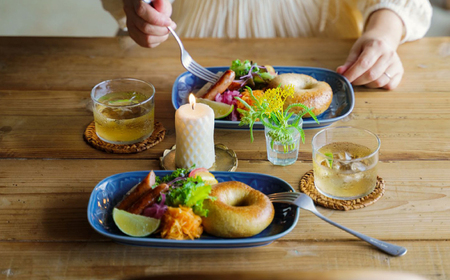 【波佐見焼】長皿 レリーフ・フラワーパレード うす瑠璃 2枚 セット【和山】[WB186]