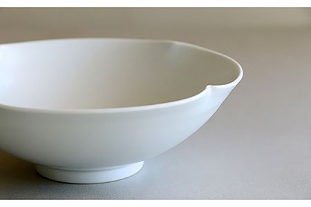 【波佐見焼】お花の盛り鉢と 小皿 のセット 白磁 取り皿 食器 大皿 【アトリエビスク】 [RD17]  波佐見焼