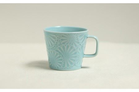 【波佐見焼】マリーゴールド マグカップ ペア（青白・ライトピンク） 食器 皿 【翔芳窯】 [FE17]  波佐見焼