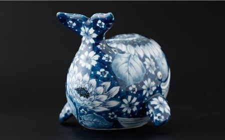 波佐見焼】染付 クジラ インテリア ひまわり模様 置物【ふきの陶