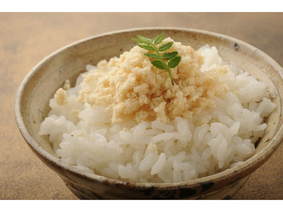 北の山ワサビ（根茎）Mサイズ 1本入×5パック ホースラディッシュ 西洋わさび 山葵 薬味 真空パック 冷蔵便 国産 北海道 十勝 芽室町me011-003c