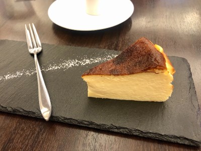 バスク風 チーズケーキ 【レストラン Hiro】 北海道 十勝 芽室町me026-016c