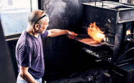 刺身包丁8寸（右利き用） 手打ち包丁 鍛造刃物 伝統工芸品 ナイフ キッチン 