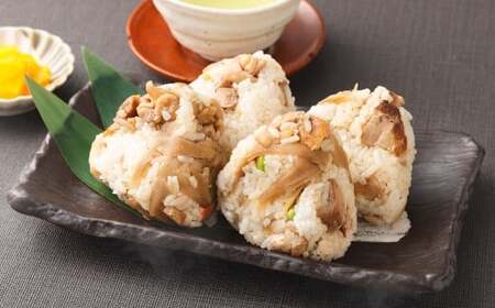 北の凍れ豚 豚めしの素 （約280g×2パック） ・ 中札内田舎どり 鶏めしの素 （約280g×2パック） 豚めし 豚飯 鶏めし 鶏飯 素 混ぜご飯 ご飯 豚肉 鶏肉 おにぎり 料理 北海道 中札内村 冷凍 [007-0214]