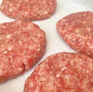 牛肉 100％ 手捏ね 生ハンバーグ 150g×6個 ハンバーグ６個 熊本県産ハンバーグ 牛肉ハンバーグ あらびきハンバーグ 国産牛ハンバーグ