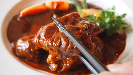 濃厚 手作り デミグラスソース の プレミアム ビーフシチュー 4食セット 計1.4kg（1食350g×4個） 国産ビーフシチュー デミグラスビーフシチュー プレミアムビーフシチュー 逸品ビーフシチュー