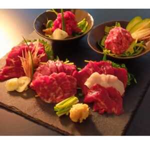 ヒロシのおすすめ!馬刺し5種スライスSE(美里町)【配送不可地域：離島】【1652957】