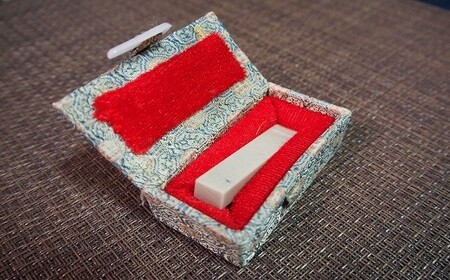 雅印（青田石）6分（17～18ｍｍ）箱入り　4文字まで - 天然素材 お好きな文字 落款印 雅号 ケース付 選べる 朱文 白文 熊本県 甲佐町【価格改定X】