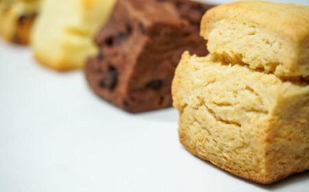 【お歳暮対象】卵不使用スコーン8個＆まるせオリジナルコーヒー(豆)100gセット　日田市 / まるせ　珈琲 焼き菓子 ブレンドコーヒー[ARFH004]