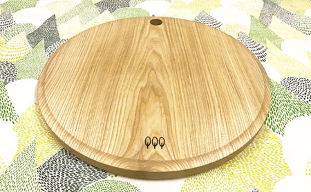 十勝の木のうつわ［天然木製］ カッティングボード 丸型 30cm【 工芸品 まな板 調理器具 北海道 十勝 幕別 】