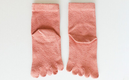 【Sサイズ】草木染（茜染め）シルク5本指靴下