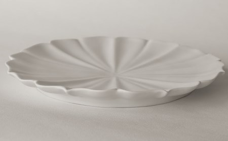 〔臼杵焼〕稜花蓮弁皿　白　1枚