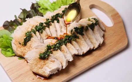 【むね肉2kg/6ヶ月定期便】大分県産ハーブ鶏 計12kg |ハーブ鶏