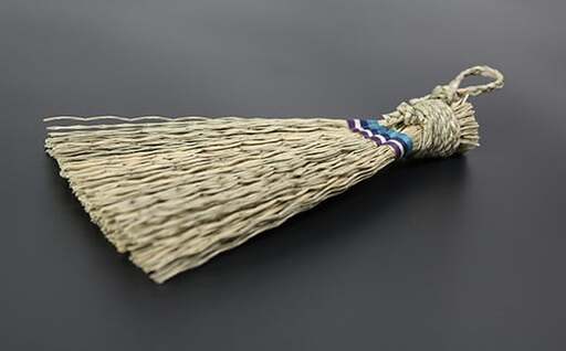 卓上ほうき（長さ約24cm）[大分県国東半島産の七島藺（しちとうい）使用]  民芸品 工芸品 大分県 日用品 ほうき 掃除 ＜071-005＞