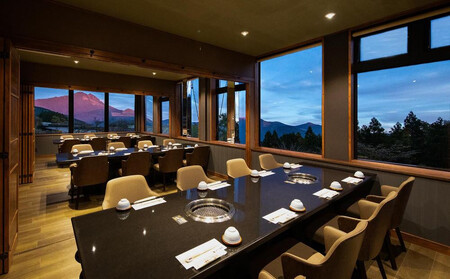 ＼年内発送／ 焼肉 亜李蘭離宮 湯布院本店 翠コース お食事券（1名様用）