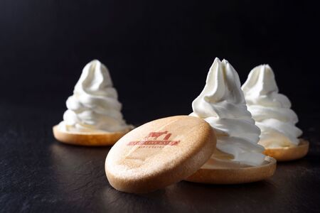 北海道 牧場の生ソフトクリーム最中 10個人気アイスクリーム 北海道アイスクリーム アイスクリーム 冷凍アイス 北海道アイス