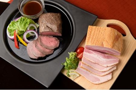 【北海道】十勝ローストビーフ＆ベーコン８点 ローストビーフ ボンレスハム ベーコン サラミ ソーセージ