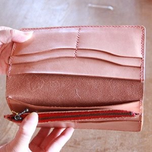 手作りレザーの長財布(葡萄) YS04_装飾品・工芸品 財布 服飾小物 _【1088780】