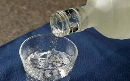 【2ヶ月ごと3回定期便】25度銀座のすずめ白麹720ml 2本 麦焼酎 焼酎 お酒 アルコール 熟成 まろやか 水割り ロック 大分県 定期便