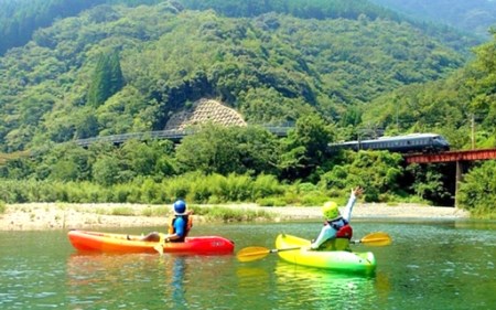 奇跡の清流小川カヌー・カヤック体験＋ＢＢＱケータリング N002-YZD002