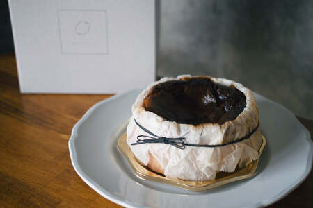 【なめらか食感】バスクチーズケーキ ケーキ ホールケーキ 手作りケーキ 人気ケーキ チーズケーキ バスクチーズケーキ