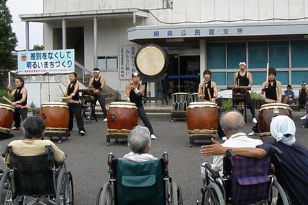 体験 和太鼓 演奏・体験 30分 [オリジナルTシャツ 宮崎県 日向市 452060760]