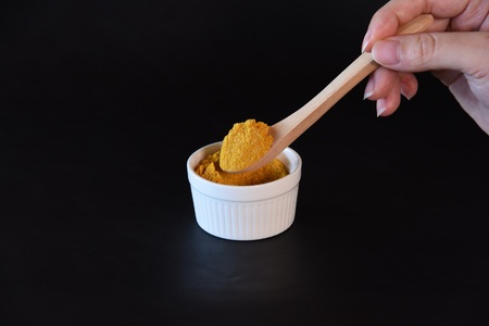 塩御殿 カレー風味 1袋 調味料 しお スパイス 料理 アレンジ 天然塩 万能調味料 ばんのう お試し かける 混ぜる 調理 味付け ニンニク にんにく コショウ 胡椒 唐辛子 旨味 プロ 一流 シェフの味