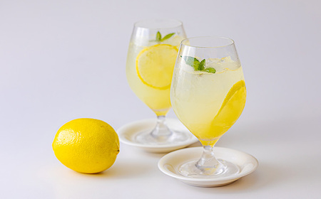 《ビタミンCが豊富!》レモンの生搾り果汁 200ml×3Ｐ 香酸柑橘 [保存料不使用 濃縮還元なし 非加熱製法 20000円 ワンストップオンライン] TF0871-P00074