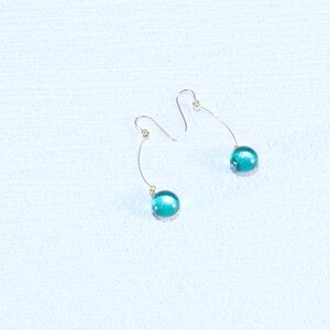 アクセサリー プチピアス（カラー：オーシャンブルー）