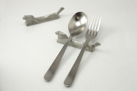 錫でできた「馬のカトラリーレスト」