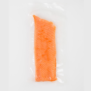 生食用 サーモン ブロック(計750g・250g×3P) 鮭 小分け 真空 パック 冷凍 刺身 シャケ サケ 魚 魚介 【AW-99】【丸正水産】