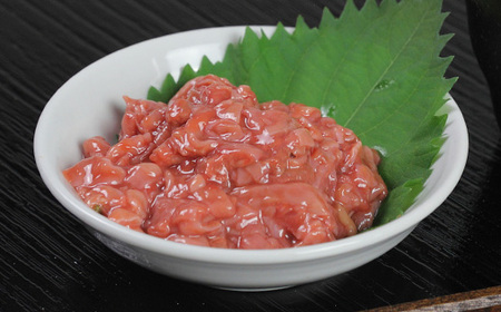 【枕崎港の かつお酒盗】業務用　一升瓶入り2.1kg　富士一水産 本場の味　鰹家 C0-74_魚介・海産物     惣菜・加工品 魚 缶詰・瓶詰   惣菜・加工品  缶詰・瓶詰 _【配送不可地域：離島】【1166355】