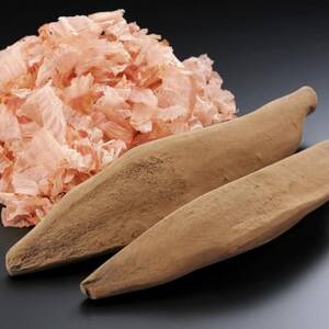 【訳あり】枕崎産鰹節　「本枯節」「新さつま節」合計約700g　A4-3_魚介・海産物   _【配送不可地域：離島】【1545592】