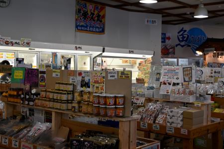 かつお節「鰹本枯れ節」2本セット(活お海道/A-123)  本場 鹿児島 の かつお節！かつお節 の最高級品 本枯節 ！【 鰹節 かつお節 かつおぶし 鰹 かつお カツオ だし 出汁 調味料 かつおだし カツオだし 鰹だし 味噌汁 みそ汁 】