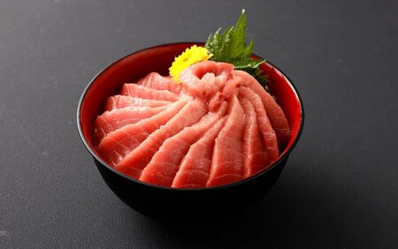 AS-401 鹿児島県産 本マグロ【黒マグロの中トロ】 200g(約2～3人前) 【2026年1月下旬より順次出荷】 