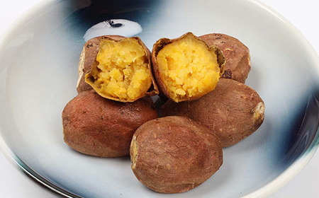 鹿児島県種子島産冷凍焼き芋（安納芋の焼き芋）一口サイズの焼き芋　約1.2kg【A-1493H】
