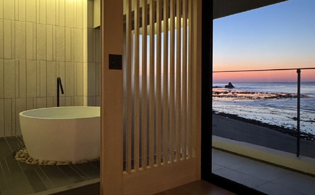 【1泊2名様 朝食付】衣-GIN- スイート ティダムーン宿泊券 A091-007 ホテル 宿泊券 チケット 旅行 旅行券 1泊 2名 朝食付 オーシャンビュー テラス バス 奄美 奄美大島 離島 朝食 大島紬 美術館 資料館 リゾート 観光 プライベート ティダムーン ふるさと納税 鹿児島 奄美市 おすすめ ランキング プレゼント ギフト