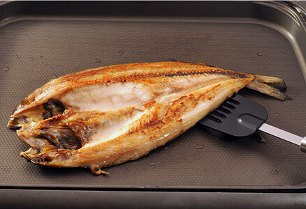 真ほっけ開き一夜干し 手づくり６枚セット  ほっけ  焼き魚  真ほっけ 一夜干し 《30日以内に出荷予定(土日祝除く)》