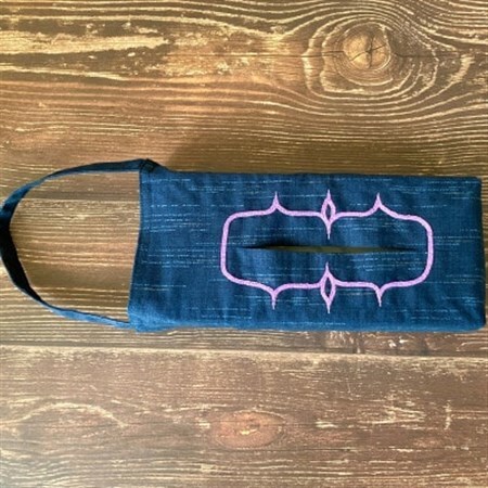 吊り下ティッシュカバー 1枚 魔よけを意味するアイヌ刺繍入り パープルの糸 釧路町アイヌ協会応援 北海道釧路町 ふるさと納税サイト ふるなび