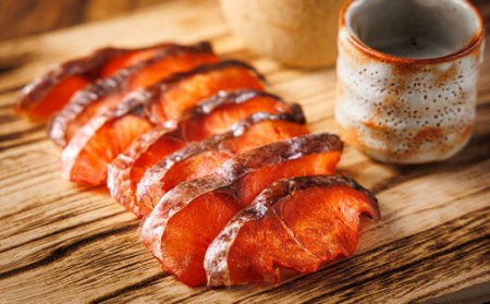 ＜北海道産＞秋鮭(サケ)のみを使用した「鮭とばスライス」150g×6個_国産 北海道産 さけとば 秋 鮭トバ 鮭 トバ さけ サケ シャケ 小分け 調理済み 一人暮らし セット おかず 冷凍 定期便 魚介類 魚干物 海鮮 絶品 人気 笹谷商店 直営 釧之助本店 高級 北海道 釧路町 釧路超 特産品 _【配送不可地域：離島】【1384841】