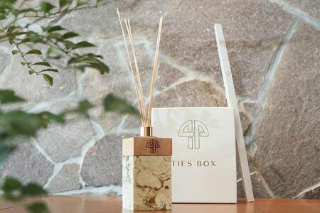 【TIES／WINEの香り】屋久杉の精油を使用したルームディフューザー・ルームスプレー 詰め替えセット